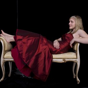 BrittainyDress divan sm_4.jpg